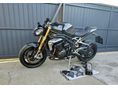 TRIUMPH SPEED TRIPLE 1200 RS 