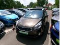 KIA CARENS 1.7 CRDI HP EX Prémium DCT [7 személy] VÉGIG VEZETETT SZ.KÖNYV-LED-PANO-GYÖNGYHÁZ-BŐR-Ü.KORM.FŰT!