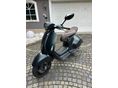 VESPA 946 Armani