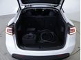 TESLA MODEL Y 2022/3 - 6