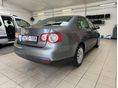 VOLKSWAGEN JETTA V 2006/4 - 3