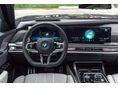 BMW 760 2025/12 - 13