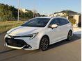 TOYOTA COROLLA Touring Sports 1.8 Hybrid Executive e-CVT Hybrid Garancia . végig vezetett szervizkönyv