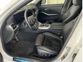 BMW 330 2024/10 - 8