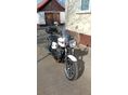 TRIUMPH BONNEVILLE 900 