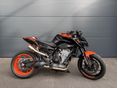 KTM 890 DUKE Pályamotor