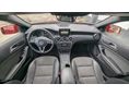 MERCEDES-BENZ A 180 2014/7 - 10
