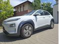 HYUNDAI KONA EV 64kWh Style 1.TUL ! SÉRÜLÉSMENTES ! HŐSZIVATTYÚ. 3 FÁZIS !