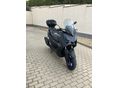 YAMAHA X-MAX 125 