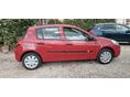 RENAULT CLIO 2011/3 - 5