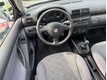 SEAT LEON 2000/7 - 17