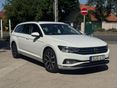 VOLKSWAGEN PASSAT VIII Variant 2.0 TDI SCR Elegance DSG / Mo.-i / 1. tul. / Végig vez. szk. / Valós Km / Jól extrázott!