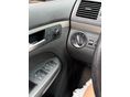 VOLKSWAGEN TOURAN 2009/10 - 9