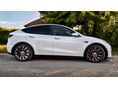 TESLA MODEL Y Performance AWD (Automata) Karcmentes. gyönyörű állapotban
