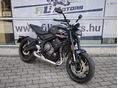 TRIUMPH TRIDENT 660/Gyorsváltó/Tempomat/Szervizkönyv/Keveset futott!