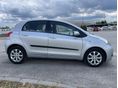TOYOTA YARIS 2009/3 - 5
