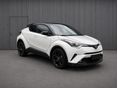 TOYOTA C-HR 1.8 Hybrid Style e-CVT Vezetés támogató rendszer. LED. Bőr ülés. Ülés fűtés. Holttér figyelő