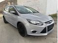 FORD FOCUS 1.6 Ti-VCT Trend szervízkönyv. multikormány. tolatóadar. klíma