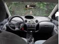 TOYOTA YARIS 2002 - 7
