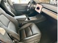 TESLA MODEL Y 2022/3 - 12