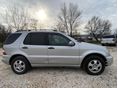 MERCEDES-BENZ ML 270 2002/1 - 5