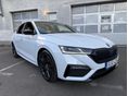 SKODA OCTAVIA 2.0 TDI SCR RS DSG Magyarországi Vezetett Szervizkönyv