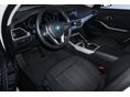 BMW 330 2022/4 - 6