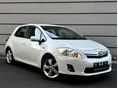 TOYOTA AURIS 1.8 HSD Sol Navi (Automata) / Tolatókamera / Klíma / Alufelni / Végig vezetett szervizkönyv