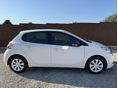 PEUGEOT 208 2015/8 - 5