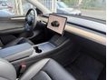 TESLA MODEL Y 2022/9 - 11