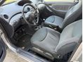 TOYOTA YARIS 2005/12 - 6