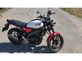 YAMAHA XSR 