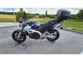 SUZUKI GSR 600 
