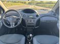 TOYOTA YARIS 2005 - 8