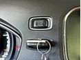 VOLVO V40 2016/12 - 21