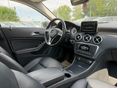 MERCEDES-BENZ A 180 2015/10 - 19