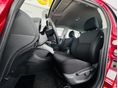 TOYOTA AURIS 2012/10 - 9