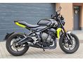 TRIUMPH TRIDENT 660