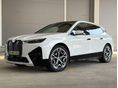 BMW IX xDrive40 74,1kWh Sports Package! Lézerlámpa! SkyLounge Panorama! Harman/Kardon! Horog! Garancia!