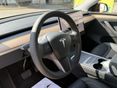 TESLA MODEL Y 2023/10 - 17