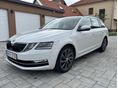 SKODA OCTAVIA Combi 2.0 CR TDI L&K DSG6 Magyar. 1. tulaj. sérülésmentes. LED. Bőr-alcantara elektromos ülések. memória
