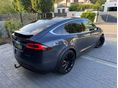 TESLA MODEL X 2019/10 - 3