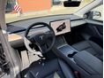 TESLA MODEL Y 2023/5 - 13