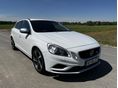 VOLVO V60 2.0 D [D4] R-Design Friss szerviz. Kanyarkövető xenon
