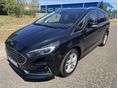 FORD S-MAX 2.5 FHEV Titanium CVT Mátrix LED kamera KEY-LESS VONÓHOROG Ü-K fűtés végig Fordban szervizelve