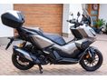 HONDA ADV 350 Mo-i. gyári extrákkal szalonállapotban