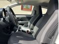 TOYOTA AYGO 2021/3 - 8