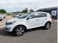KIA SPORTAGE 1.7 CRDi EX Digitklíma Navi Kamera Panorámatető Vonóhorog /Vásárolja meg online!/