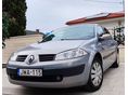 RENAULT MEGANE Limousine 1.6 Expression MEGKÍMÉLT ÁLLAPOTBAN RENDSZERESEN KARBANTARTOTT