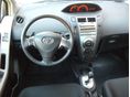 TOYOTA YARIS 2010/12 - 7